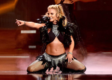 The Ab Exercise You Need to Steal From Britney Spears